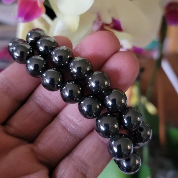 Hematite Magnetic Beaded  Stretch Bracelet Set - Picture 3 of 3